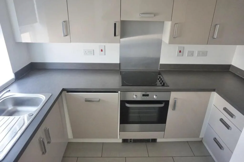 2 bedroom semi-detached house for rent