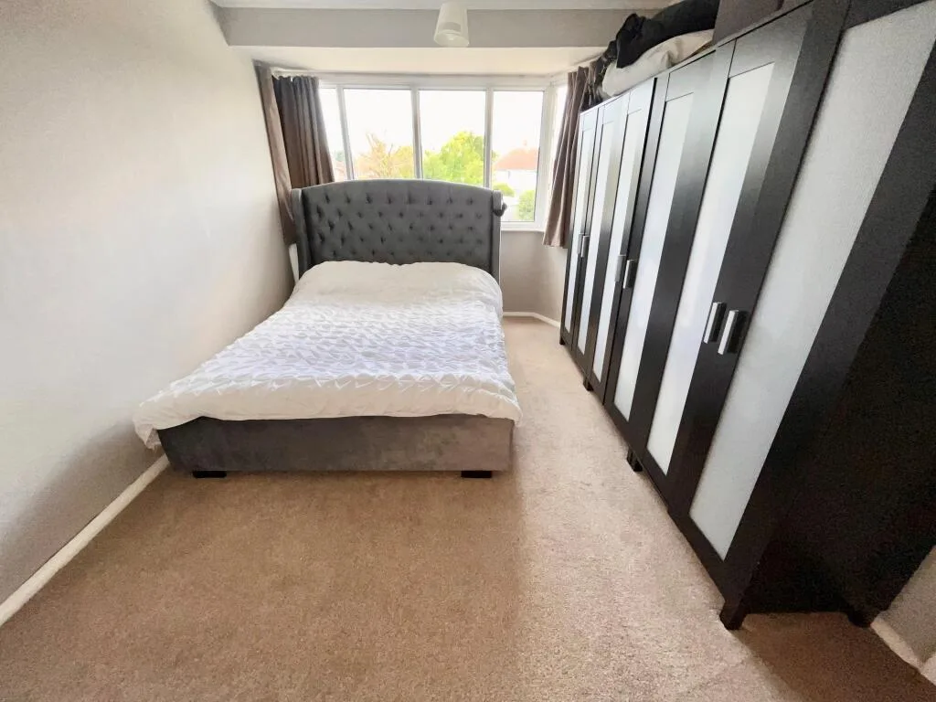 3 bedroom semi-detached house for rent