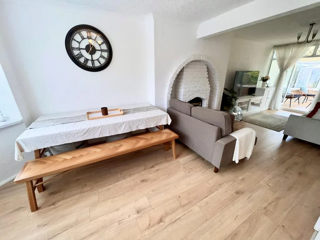 3 bedroom semi-detached house for rent