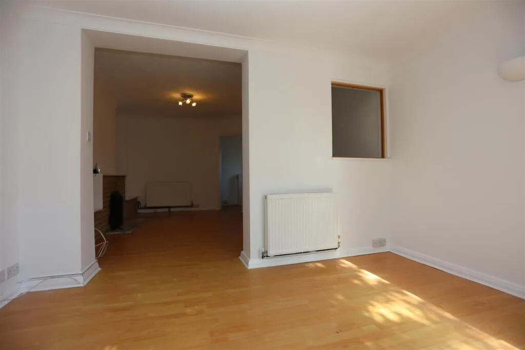 2 bedroom house for rent