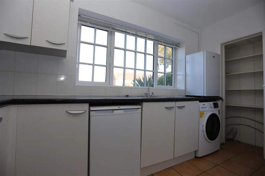 2 bedroom house for rent