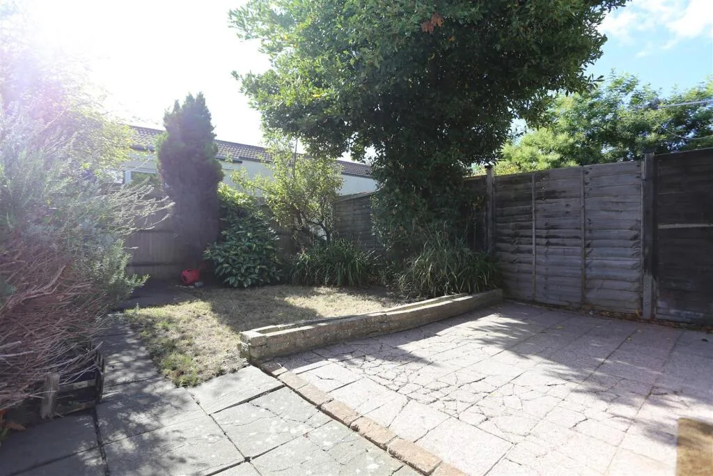 2 bedroom house for rent