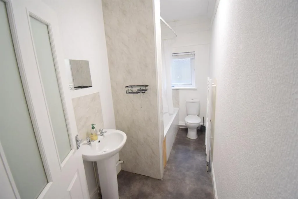 2 bedroom house for rent