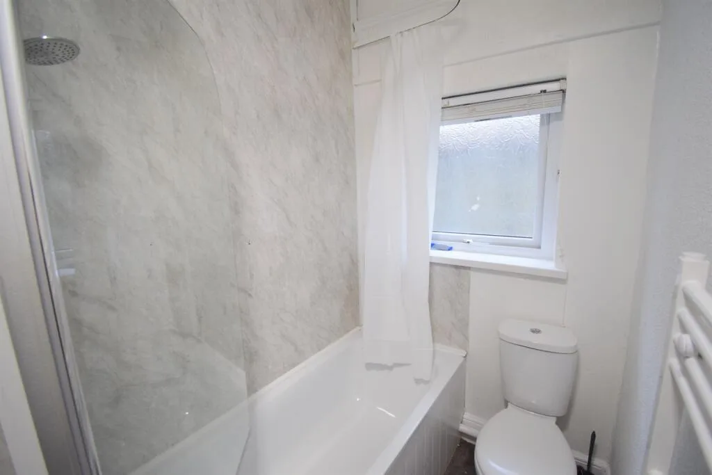 2 bedroom house for rent