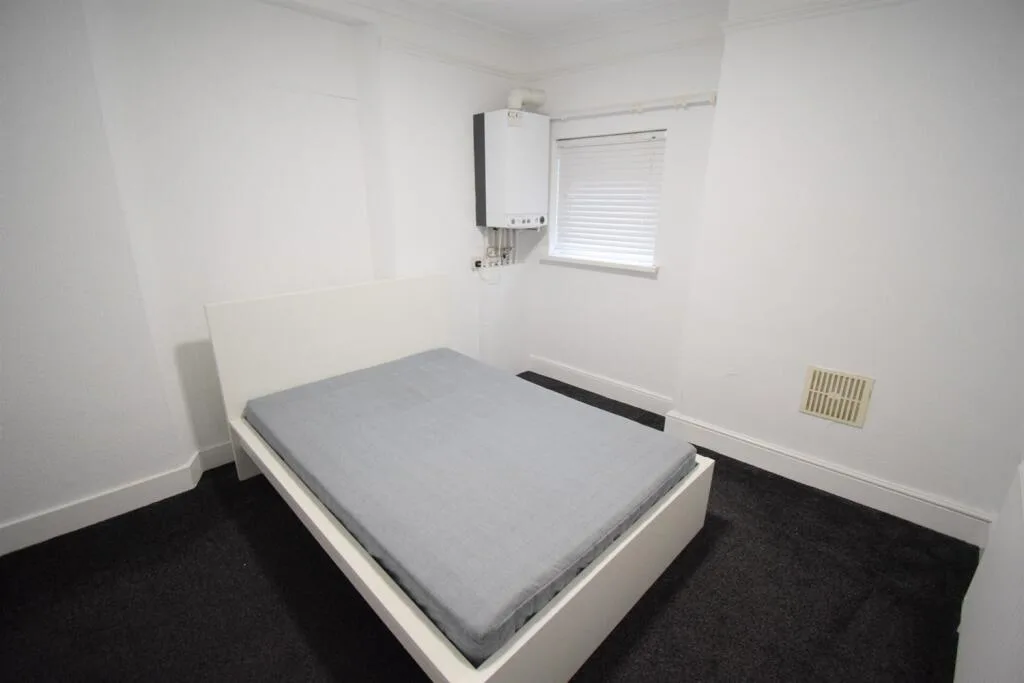 2 bedroom house for rent