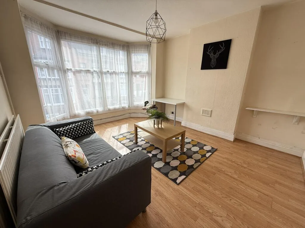 1 bedroom duplex for rent