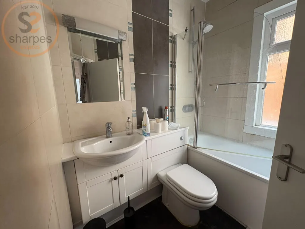 1 bedroom maisonette for rent
