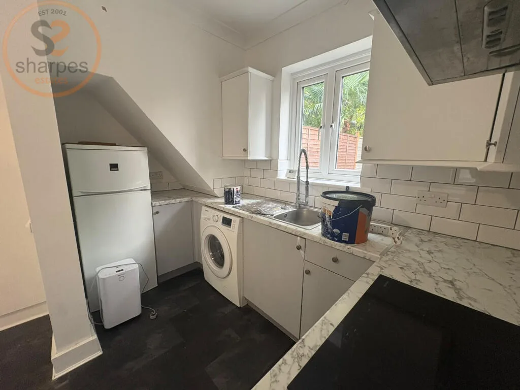 1 bedroom maisonette for rent