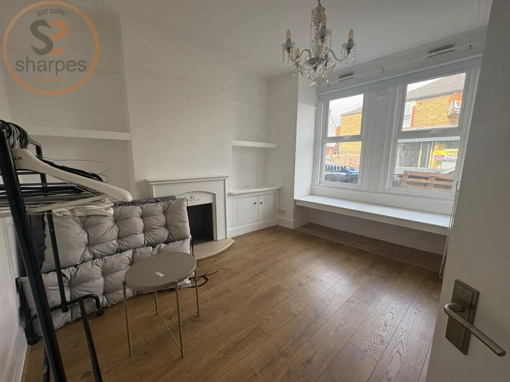 1 bedroom maisonette for rent