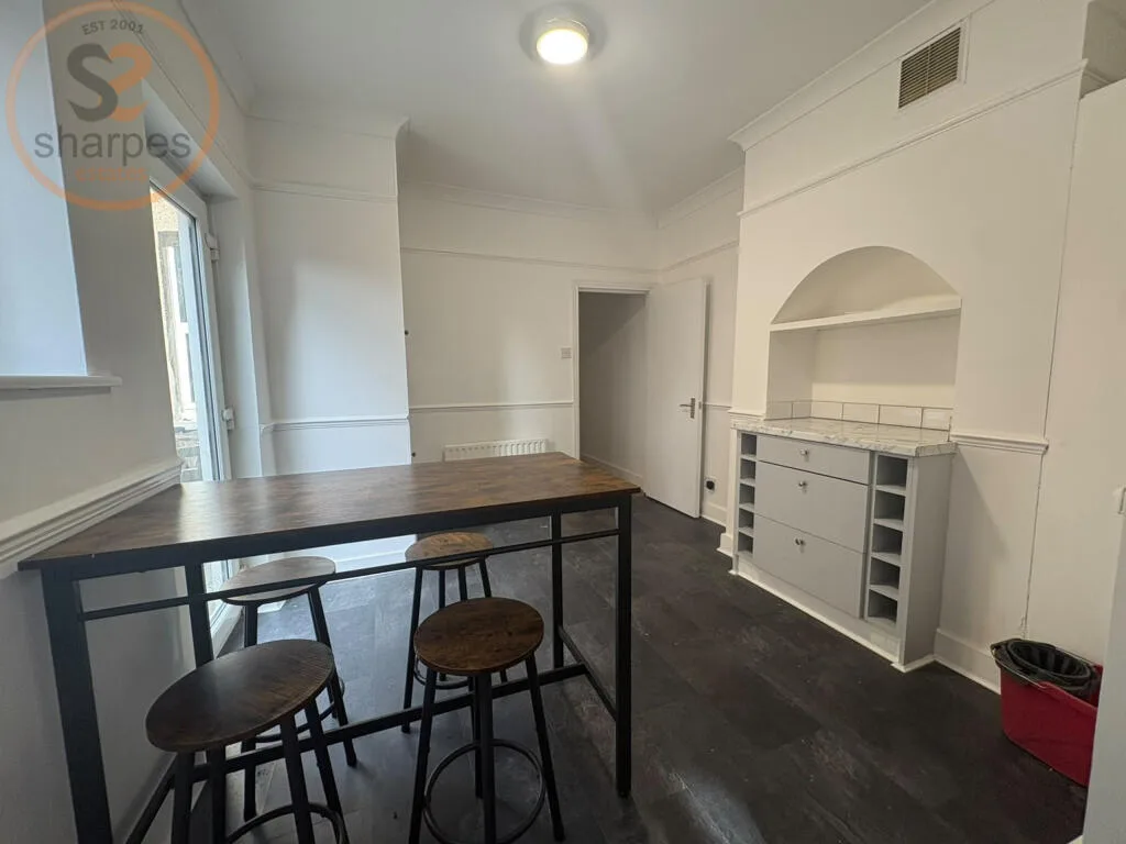 1 bedroom maisonette for rent