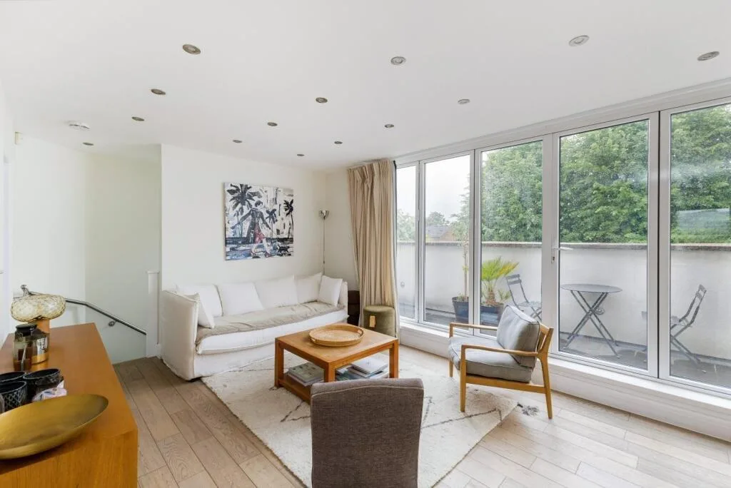 3 bedroom flat for rent