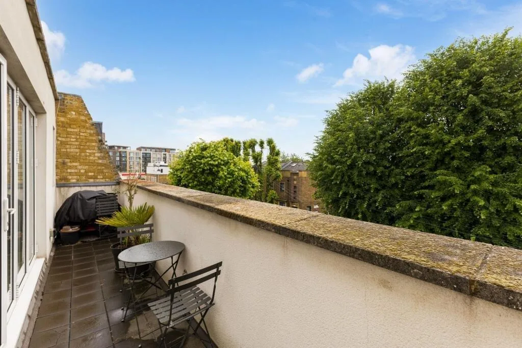 3 bedroom flat for rent