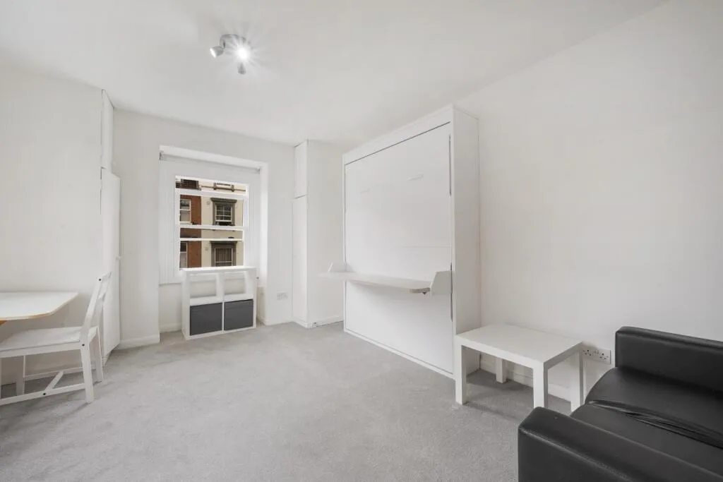 Studio flat for rent