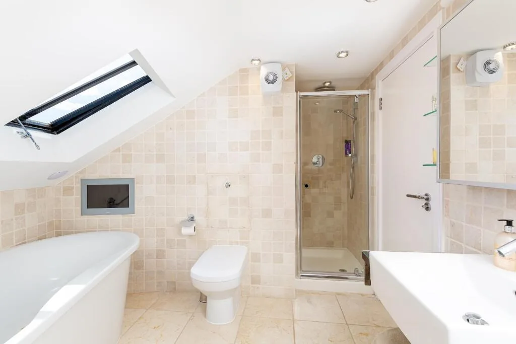3 bedroom flat for rent