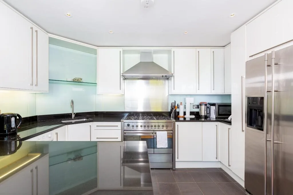 3 bedroom flat for rent