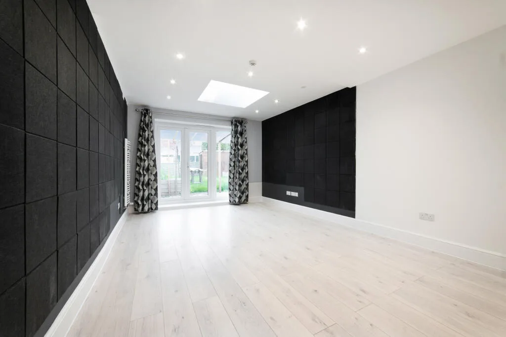 2 bedroom ground floor flat for rent