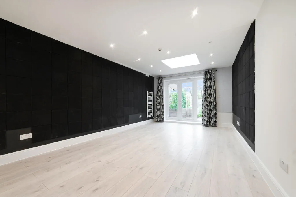 2 bedroom ground floor flat for rent