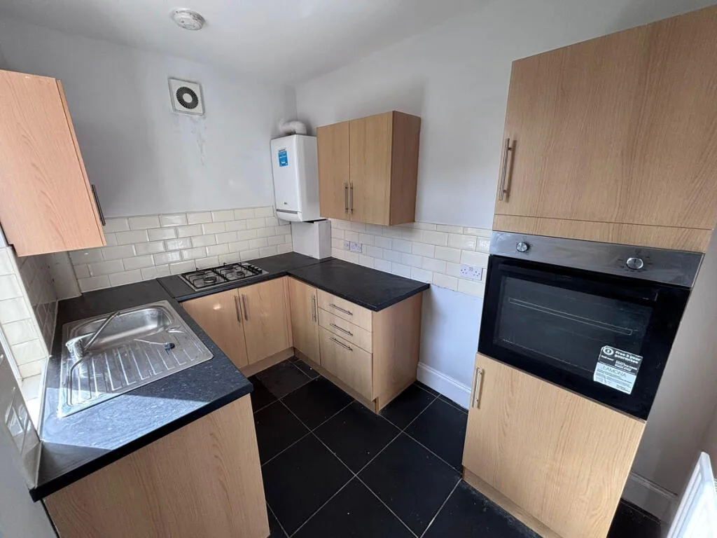 3 bedroom flat for rent