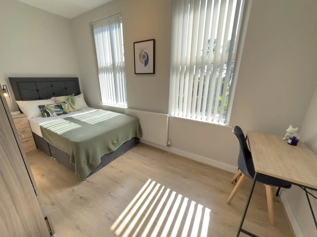 6 bedroom terraced house for rent
