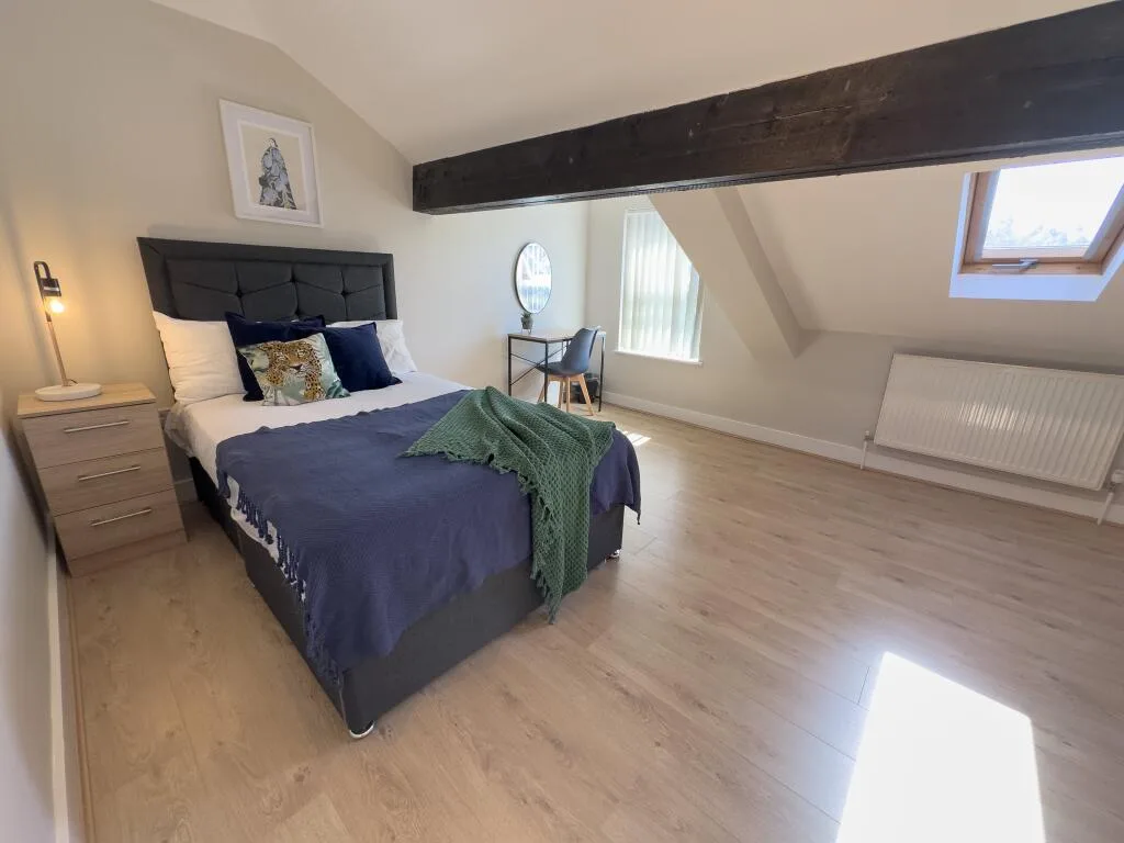 6 bedroom terraced house for rent