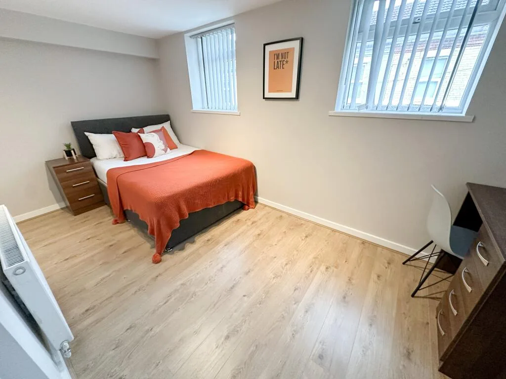 6 bedroom terraced house for rent