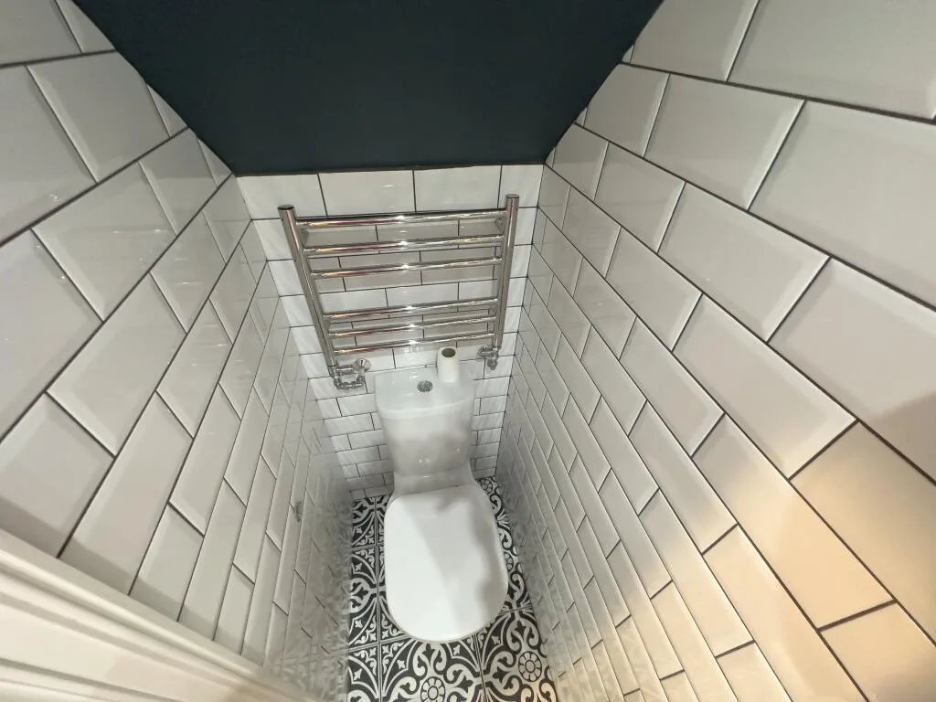 5 bedroom terraced house for rent