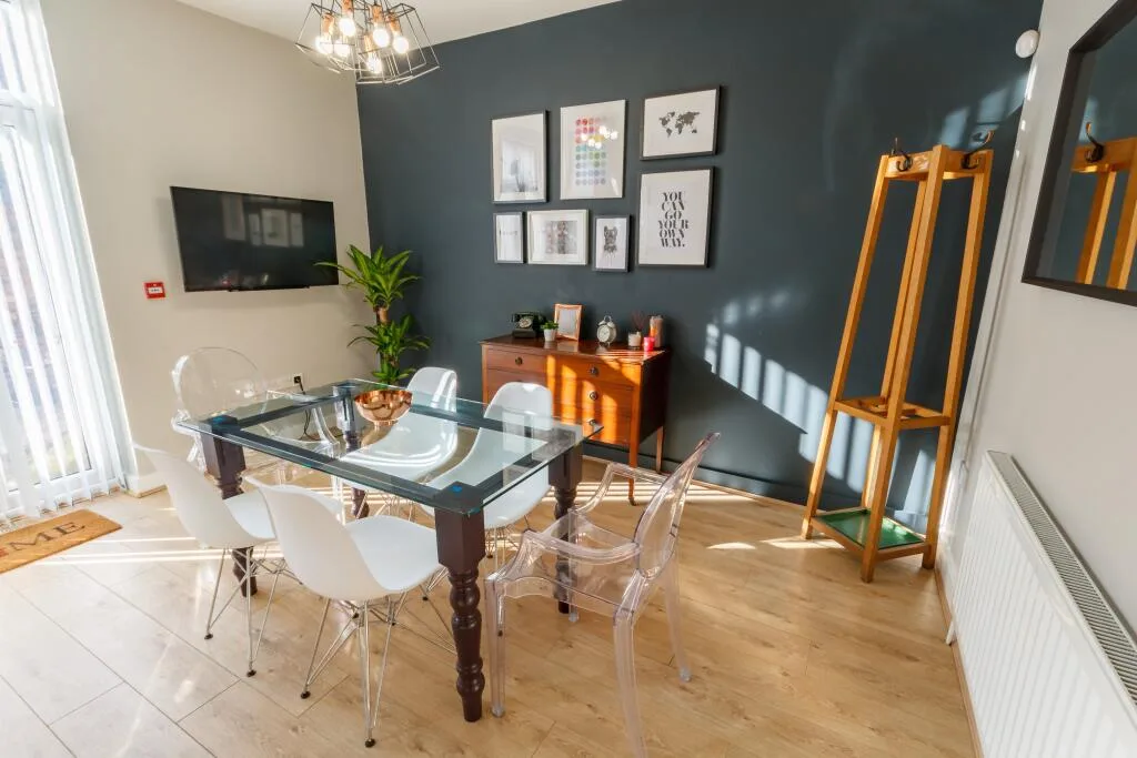 5 bedroom terraced house for rent