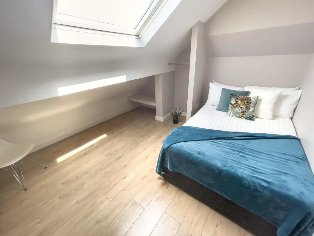 6 bedroom terraced house for rent