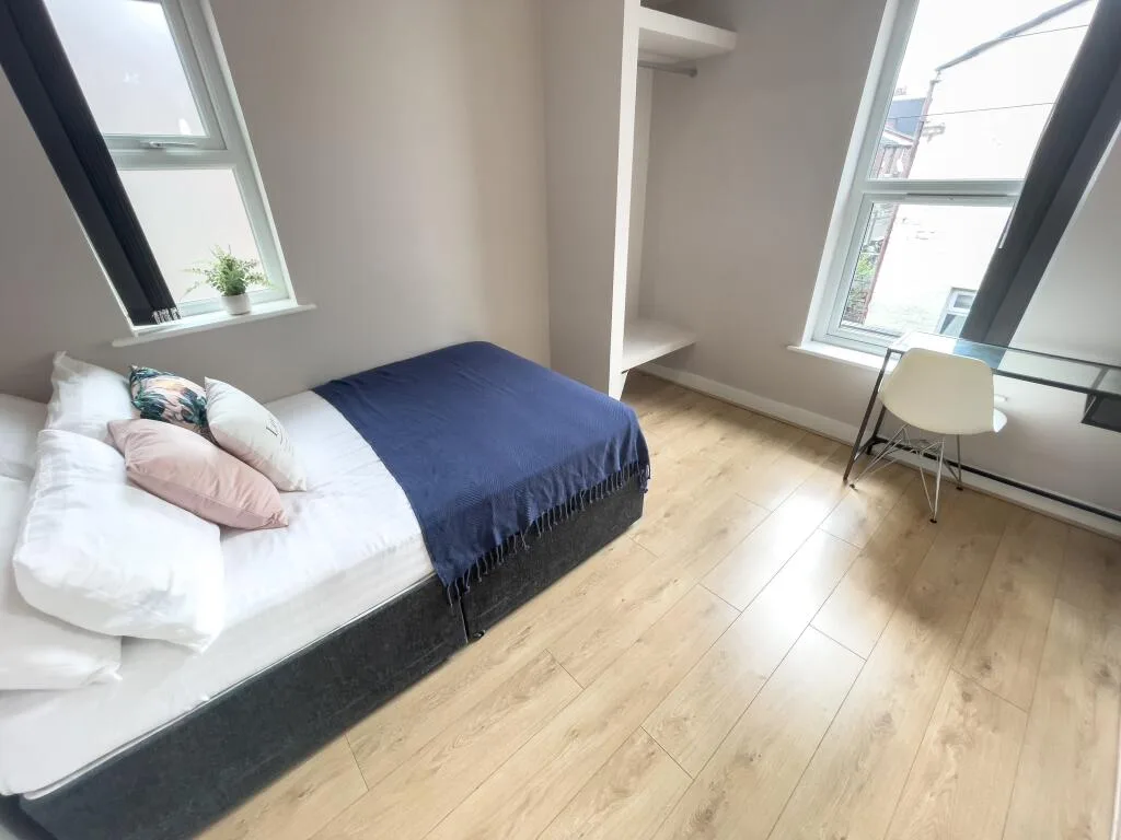 6 bedroom terraced house for rent