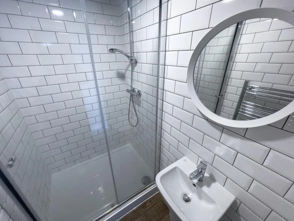 6 bedroom terraced house for rent