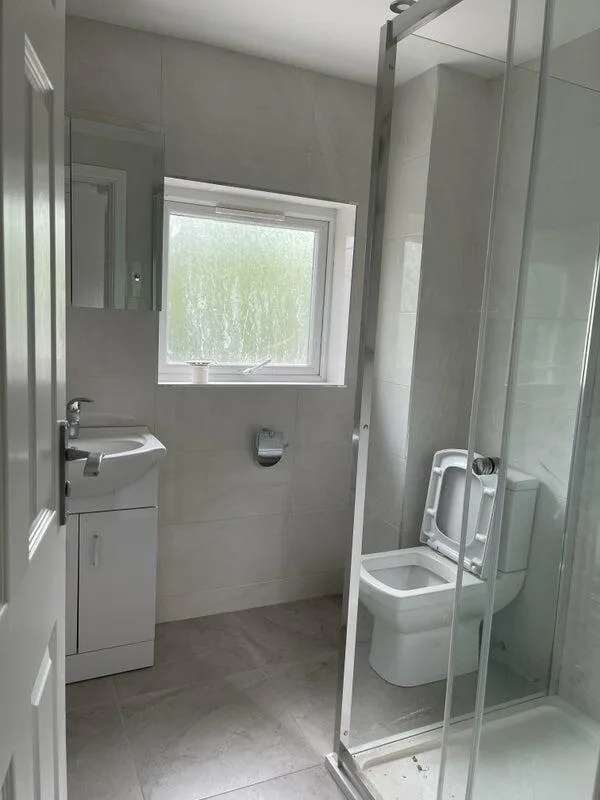 4 bedroom semi-detached house for rent