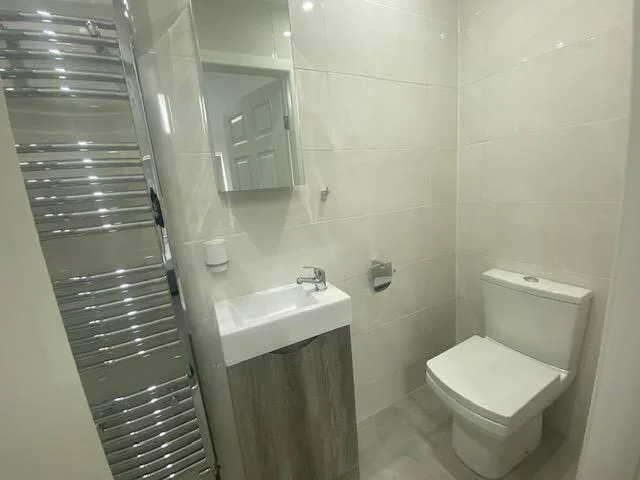4 bedroom semi-detached house for rent