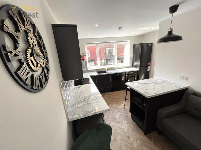 4 bedroom cottage for rent