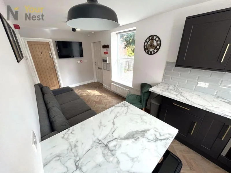 4 bedroom cottage for rent