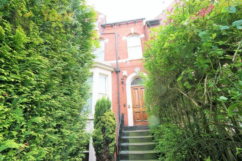 7 bedroom house for rent