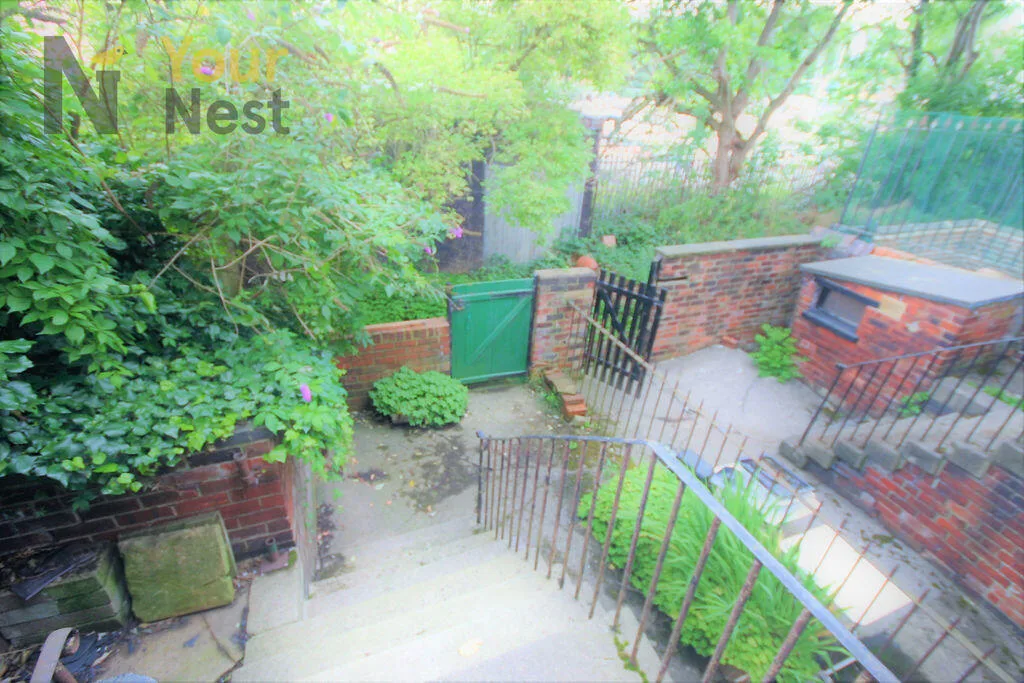7 bedroom terraced house for rent