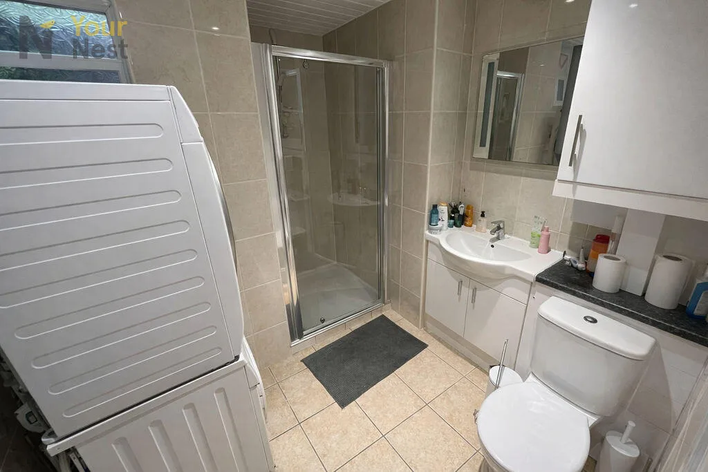 7 bedroom terraced house for rent