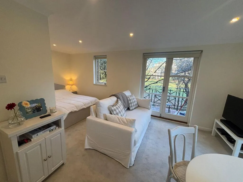 Studio flat for rent