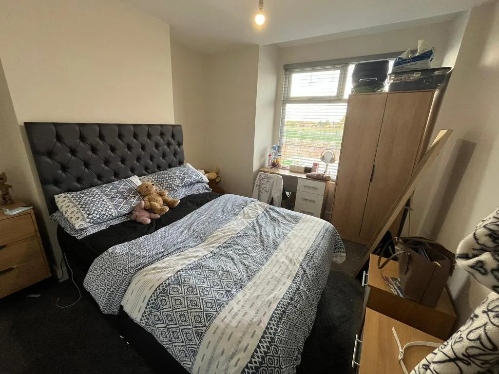 6 bedroom terraced house for rent