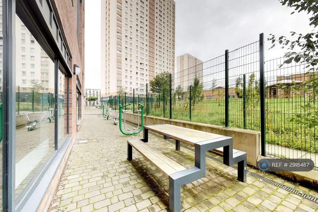 Studio flat for rent