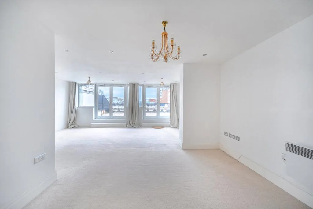 3 bedroom flat for rent
