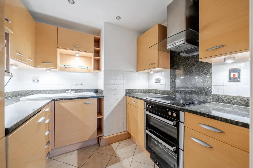 3 bedroom flat for rent