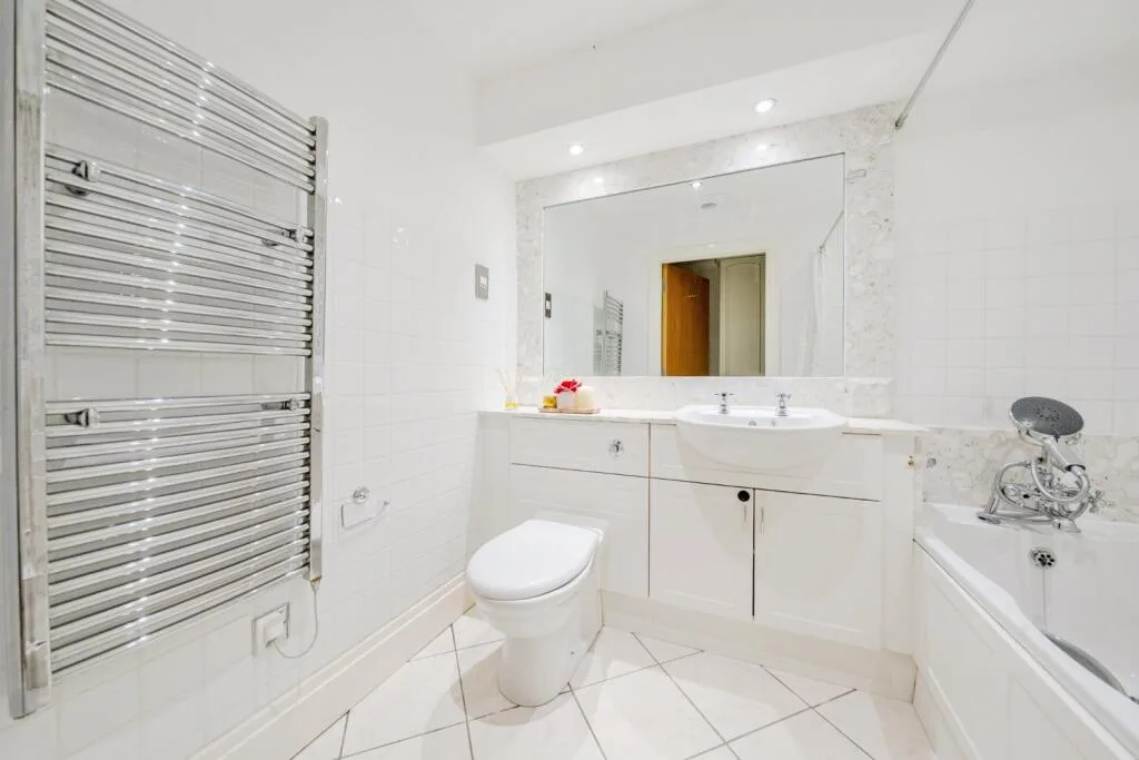 3 bedroom flat for rent