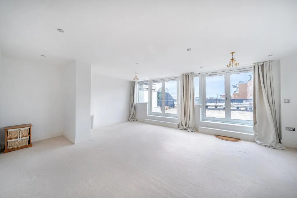 3 bedroom flat for rent