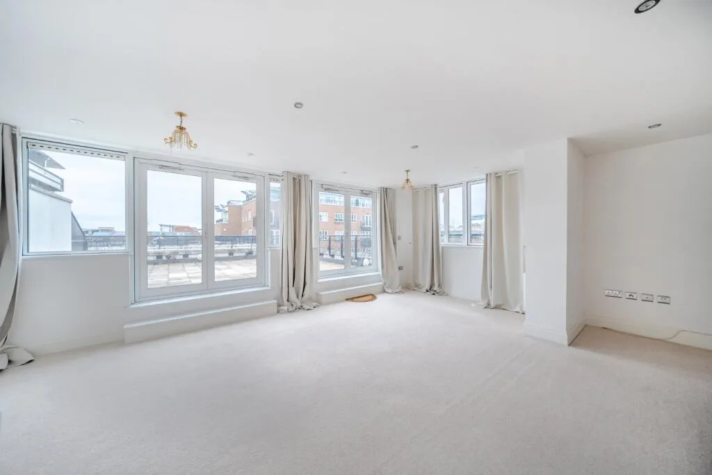 3 bedroom flat for rent
