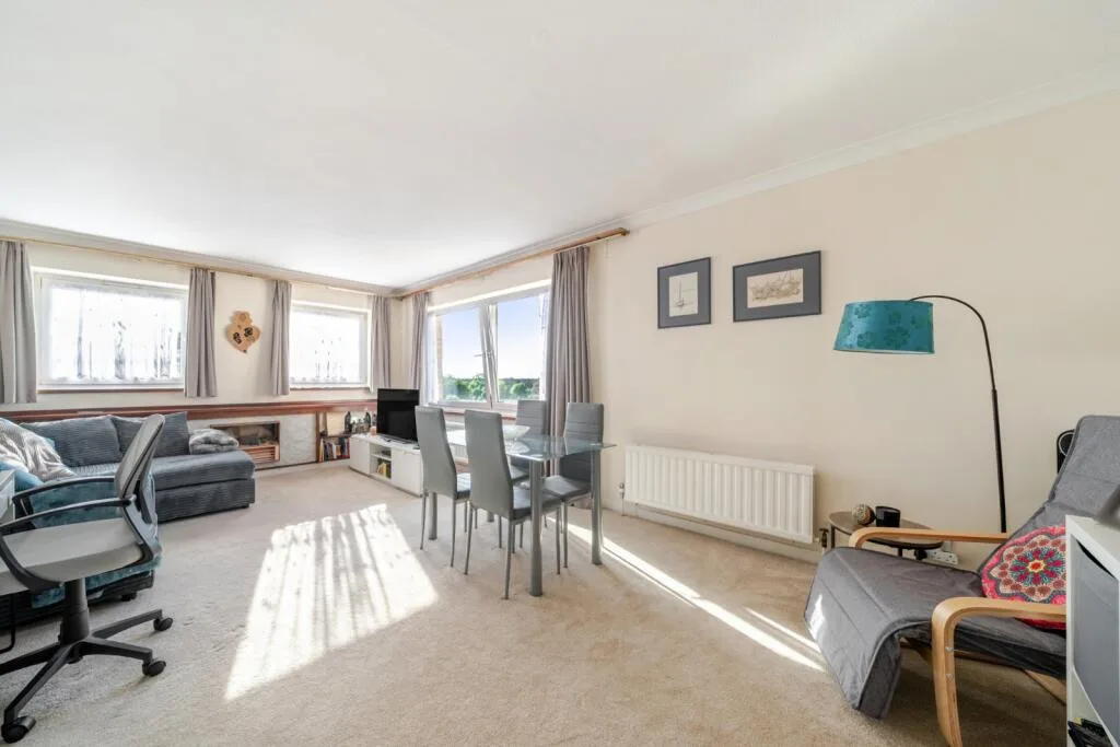 2 bedroom flat for rent