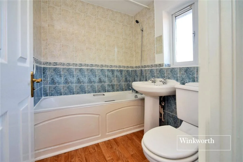 2 bedroom end of terrace house for rent