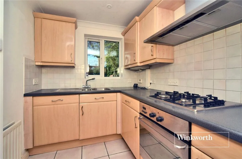 2 bedroom end of terrace house for rent