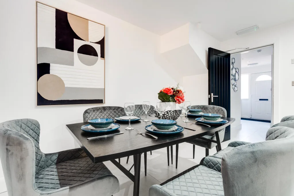 6 bedroom terraced house for rent