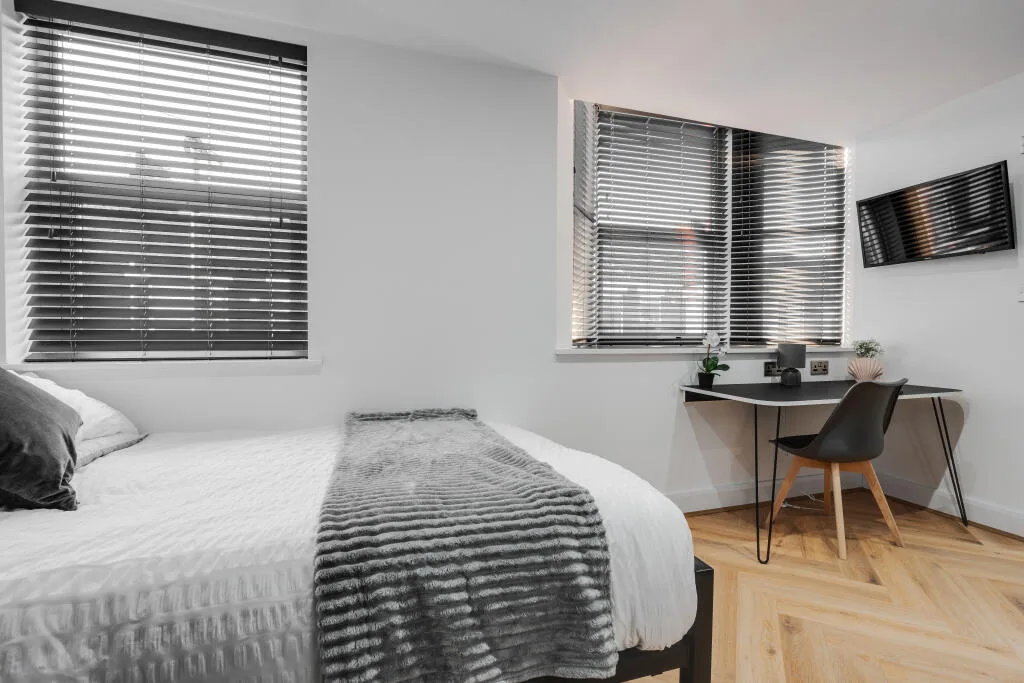 6 bedroom terraced house for rent